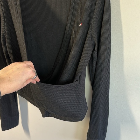 NWT Womens Tommy Hilfiger Sport Waffle Knit Faux Wrap Top Size Large Long Sleeve - Picture 8 of 11